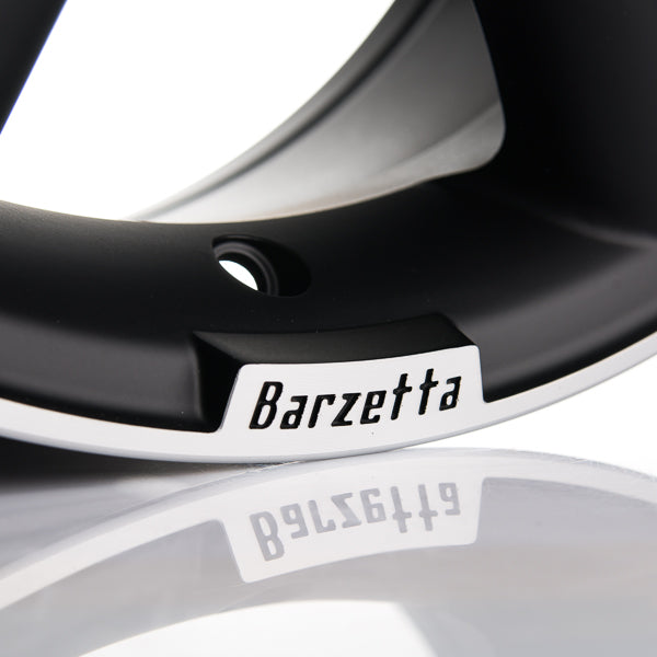 Barzetta Cavallo BlackPolish till paketbil